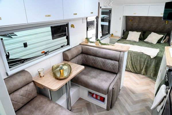 2025 Design RV Crx V5.3 Caravan image