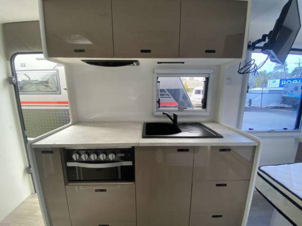 2023 My Dream RV Gt102 CARVAN GT102 DREAM DELIGHT image