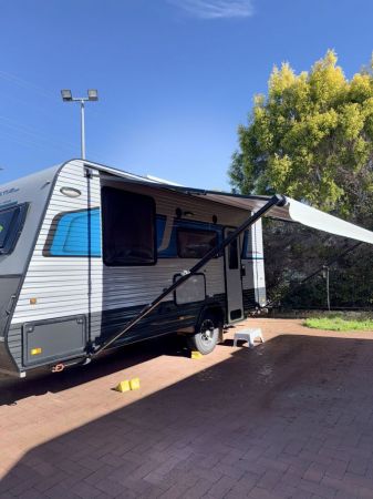 2018 Coromal ELEMENT Caravan image