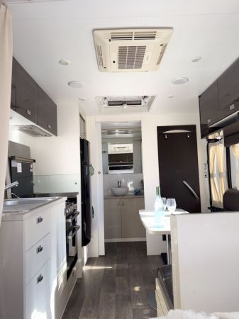 2018 Coromal ELEMENT Caravan image