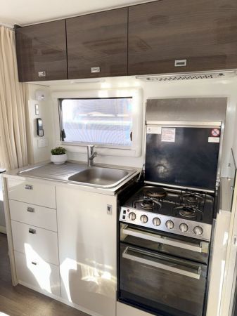 2018 Coromal ELEMENT Caravan image