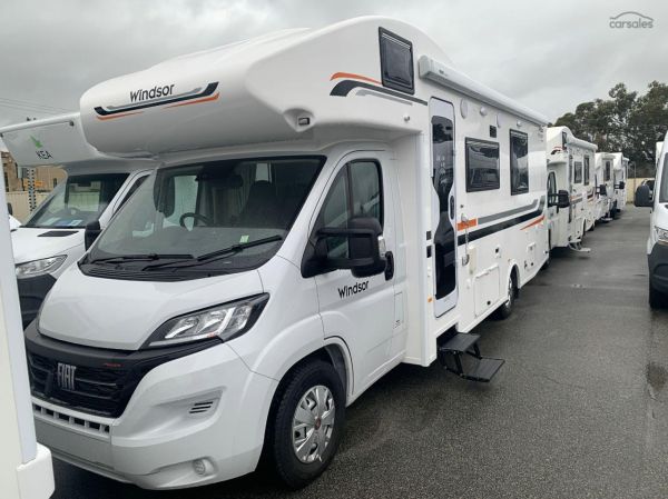 2023 Windsor Simpson image