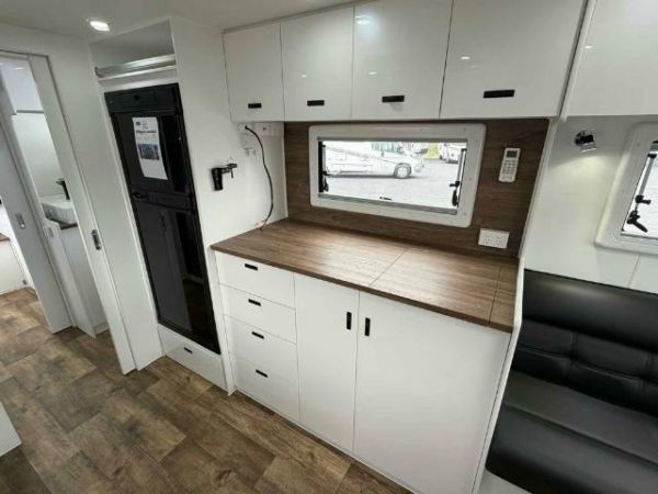 2021 Network RV Terrain Tuff Off Road Caravan CENTRE ENSUITE image