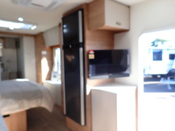 2025 Jayco Silverline Caravan 21.65-3.OB.SL-MY25 image
