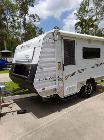 2009 Paramount DUET Caravan image