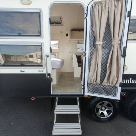 2015 Sunland Patriot Caravan SE image