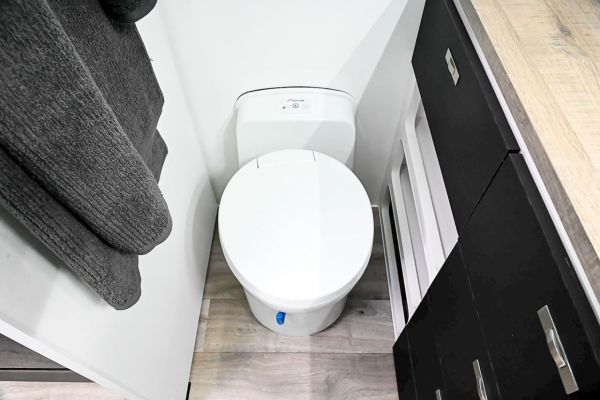 2025 Design RV Odyssey 1.0 Caravan image