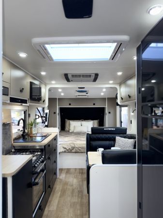 2023 Masterpiece Optimum Extreme Offroad Caravan image