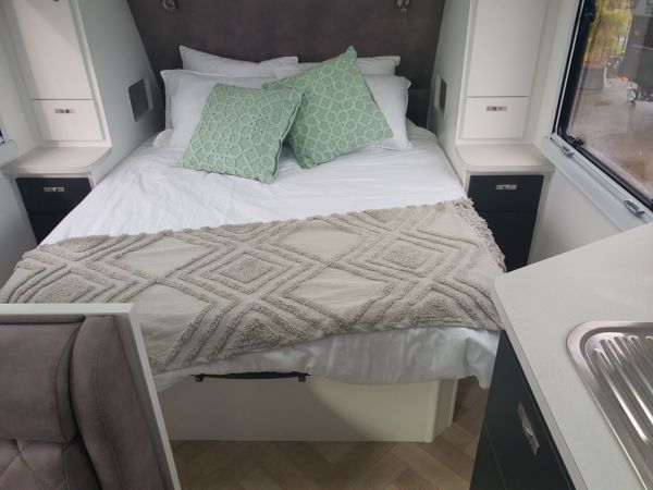 2025 Design RV Crx Semi Offroad Off Road Caravan V5-2  20'6 image