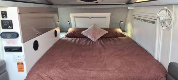 2017 Complete Campsite Exodus 16 Hybrid Caravan image