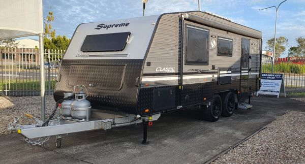 2019 Supreme Classic Tourer 20' Caravan image