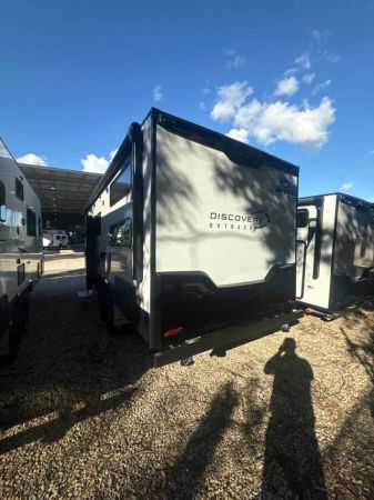 2025 Jayco Discovery Caravan 19.61-3.OB.DY-MY25 image