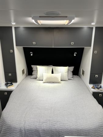 **** Reduced Price *** 2023 Design RV Forerunner Caravan image