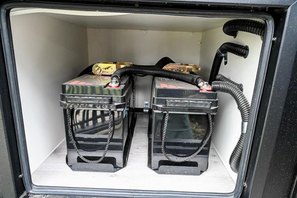 2025 Royal Flair Razor Xt 17'6-1 Caravan image