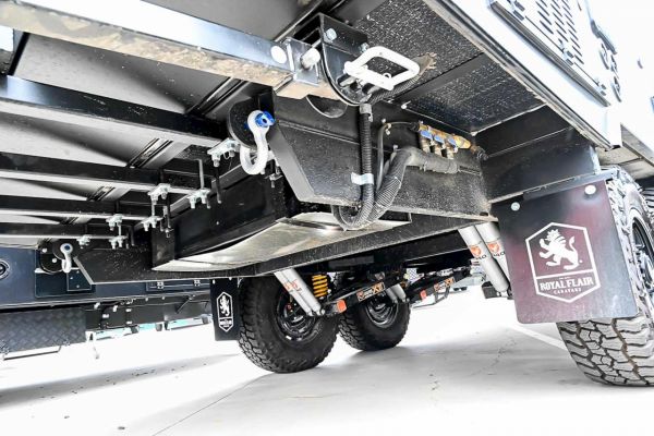 2025 Royal Flair Razor Xt 17'6-1 Caravan image