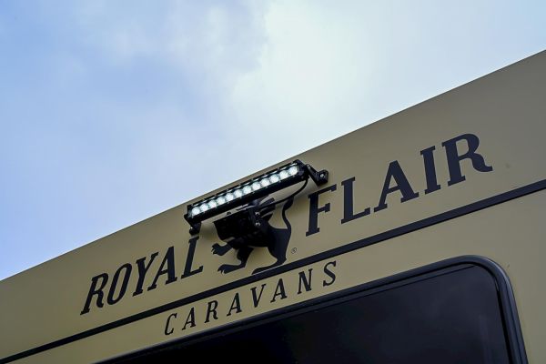 2025 Royal Flair Razor Xt 17'6-1 Caravan image