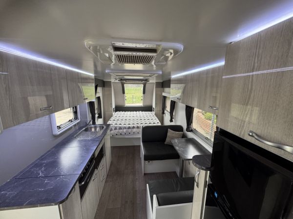 2017 Bailey Astro Rangefinder Caravan image