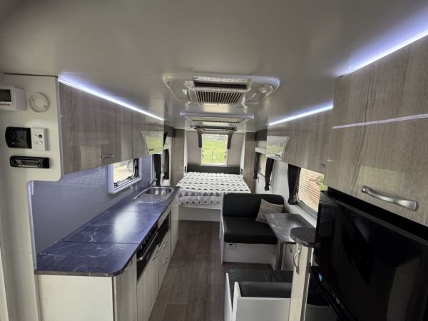 2017 Bailey Astro Rangefinder Caravan image