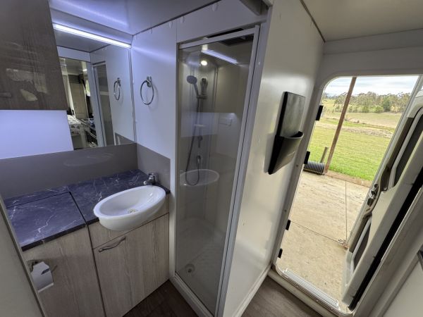 2017 Bailey Astro Rangefinder Caravan image