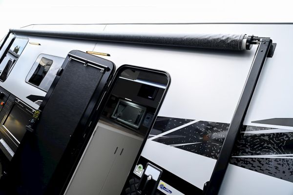 2025 Design RV Odyssey V5-2 Caravan image