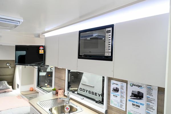 2025 Design RV Odyssey V5-2 Caravan image