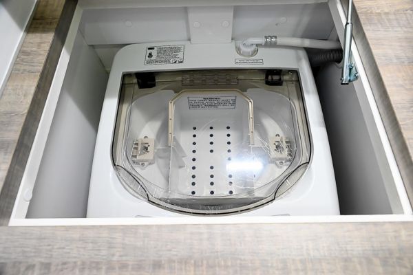 2025 Design RV Odyssey V7 Caravan image