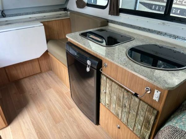 2014 Avan Cruiseliner Camper Trailer image