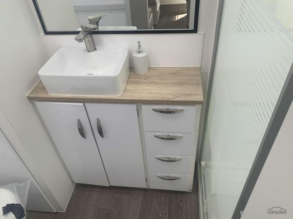 2025 Supreme 2000_R_K1E1_T Classic Tourer 20' image