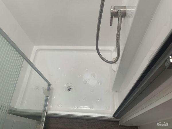 2025 Supreme 2000_R_K1E1_T Classic Tourer 20' image