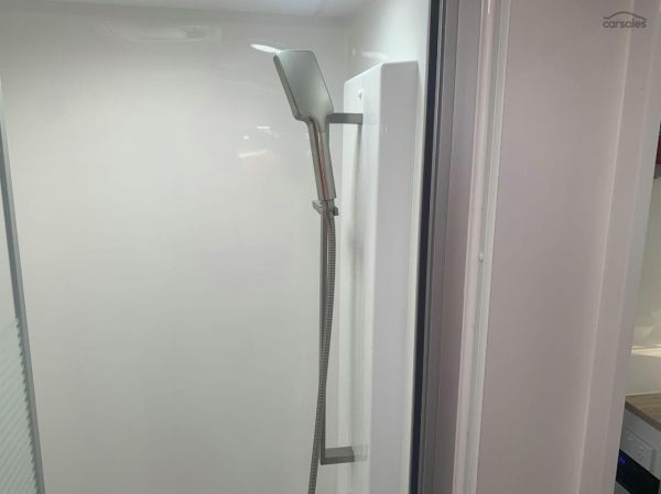 2025 Supreme 2000_R_K1E1_T Classic Tourer 20' image