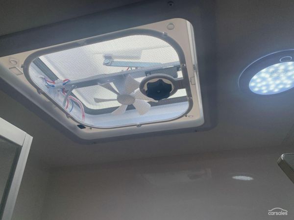 2025 Supreme 2000_R_K1E1_T Classic Tourer 20' image