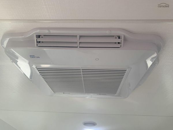 2025 Supreme 2000_R_K1E1_T Classic Tourer 20' image