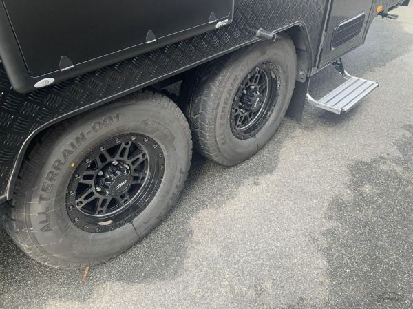 2025 Supreme 2000_R_K1E1_T Classic Tourer 20' image