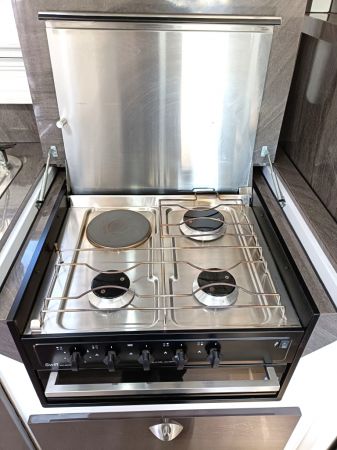 2017 Safari Delta 186 Ensuite Full Caravan image