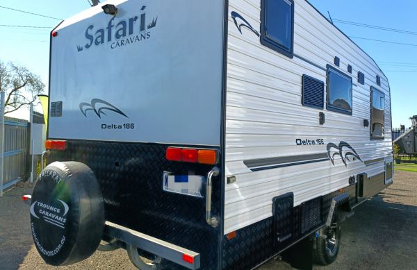 2017 Safari Delta 186 Ensuite Full Caravan image