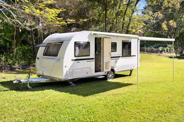2022 Adria Altea 552 UP Caravan image