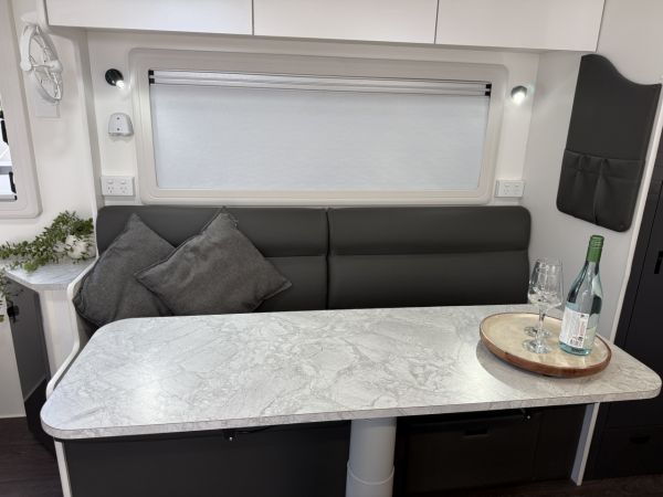 2022 Retreat WHITSUNDAY Caravan image