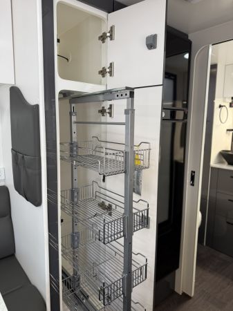 2022 Retreat WHITSUNDAY Caravan image