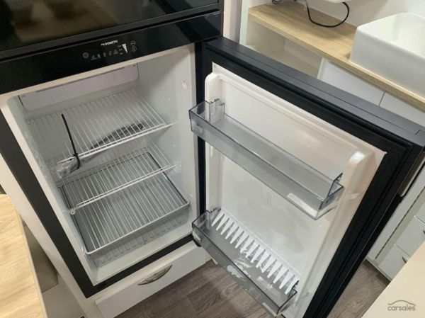 2025 Supreme 1560_C_K1E3_S Territory Hybrid 15'6 image