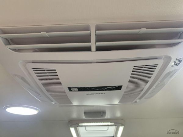 2025 Supreme 1560_C_K1E3_S Territory Hybrid 15'6 image