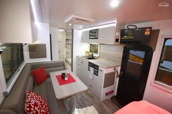 2025 Design RV Odyssey F1-5 image