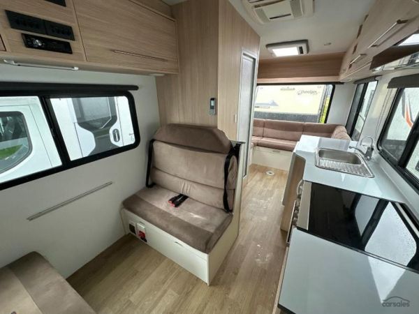 2020 Kea River M721 6 Berth image