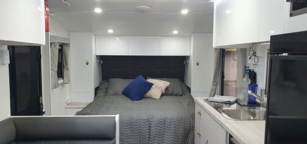 2025 Olympic Marathon 176 ensuite Caravan image