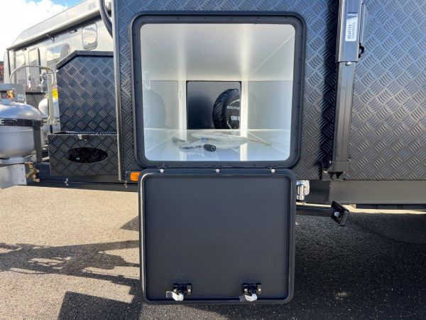 NEW 2025 Majestic Navigator 19'6 Caravan image