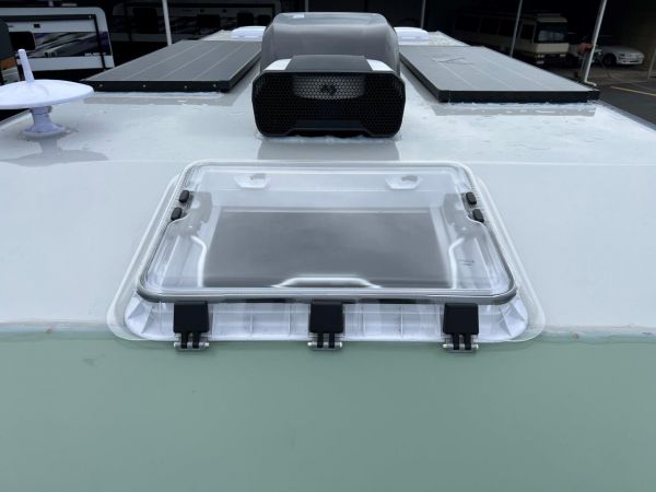 NEW 2025 Majestic Navigator 19'6 Caravan image