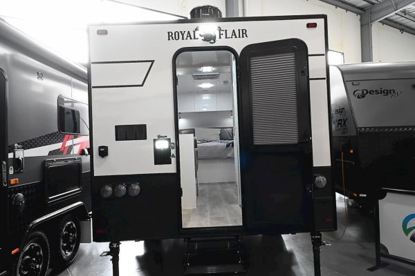 2025 Royal Flair Micron 16'6-1 Caravan image