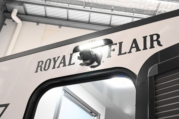 2025 Royal Flair Micron 16'6-1 Caravan image