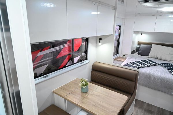 2025 Royal Flair Micron 16'6-1 Caravan image