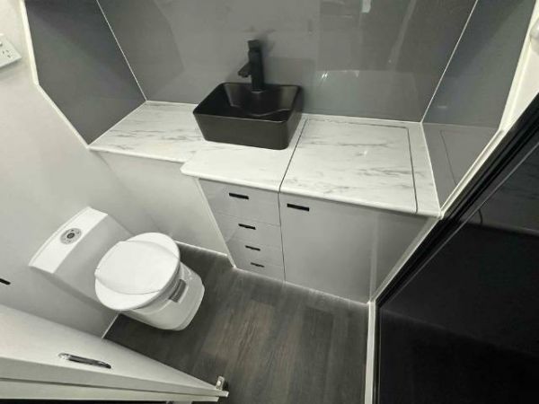 2023 Goodlife RV Tourer 19Md Caravan 19' ANGLE KITCHEN image