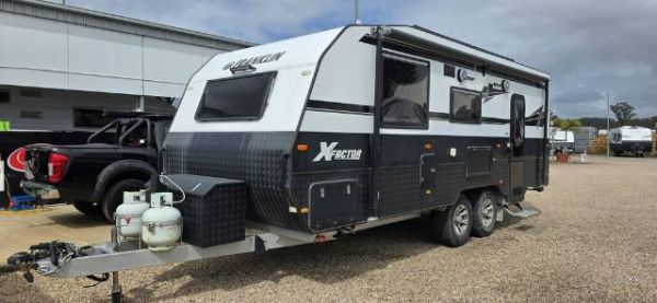 2018 Concept Franklin Xfactor Off Road Caravan REAR ENSUITE image